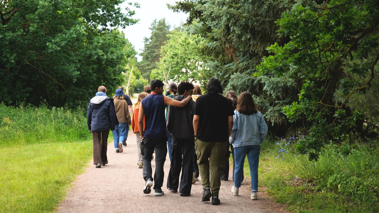 Gruppe im Wald